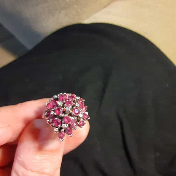 Vintage Platinum Band Ruby Cluster Cocktail Ring Mid Century - Picture 11 of 13